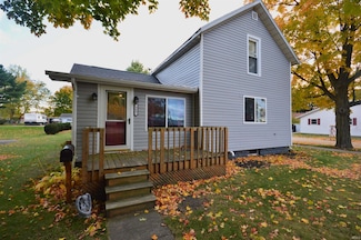 909 Illinois St, Walkerton, IN 46574