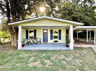 1621 S 7th St, Chickasha, OK 73018