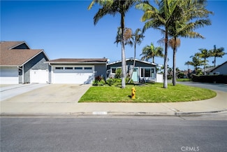 10041 Dana Dr, Huntington Beach, CA 92646