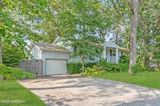 856 Somerset Dr, Toms River, NJ 08753