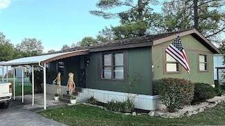 5 Hawthorn Dr, Olmsted, OH 44138