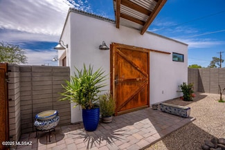 1105 S 7th Ave, Tucson, AZ 85701