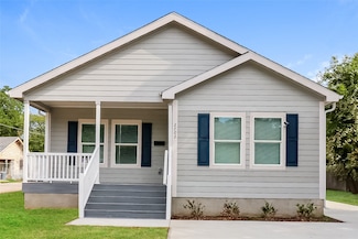2702 Holland St, Fort Worth, TX 76164