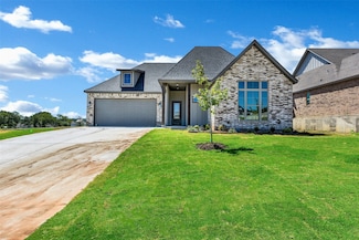 103 Hall St, Glen Rose, TX 76043