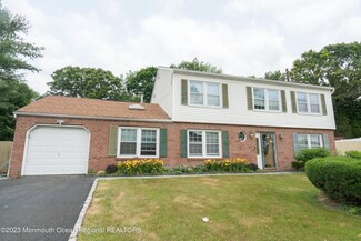 21 Vernon St, Parlin, NJ 08859