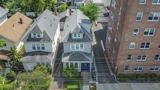 320 E 235th St, Bronx, NY 10470