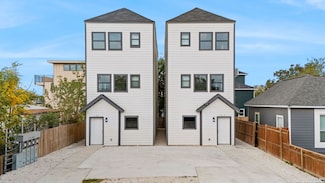 627 S Olive St, San Antonio, TX 78203