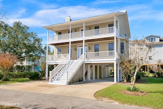 330 Holiday Hills Dr, Wilmington, NC 28409