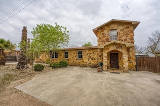 805 Van Buren Dr, Granite Shoals, TX 78654