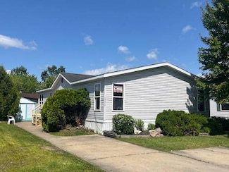 59569 Susan Ln E, New Haven, MI 48048