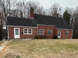 45 Hillcrest Dr, Rocky Mount, VA 24151