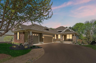 10616 Water Lily Ln, Woodbury, MN 55129