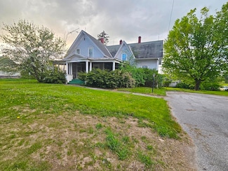 19 Elm St, Enosburg Falls, VT 05450