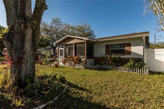 483 92nd Ave N, Saint Petersburg, FL 33702