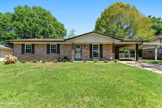 103 Stennis Ave, Ocean Springs, MS 39564