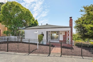 10601 Sheldon St, Oakland, CA 94605