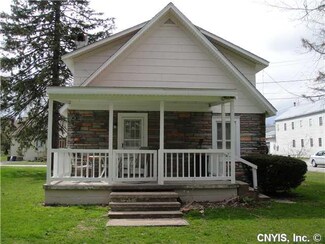 11 Mill St, Hamilton, NY 13346