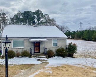 7217 Elkhardt Rd, North Chesterfield, VA 23225