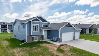 1004 7th Ave NW, Kasson, MN 55944