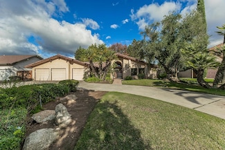 406 E Audubon Dr, Fresno, CA 93720