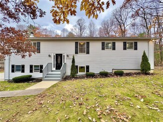 1331 Deer Path Dr, Walnutport, PA 18088