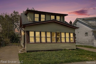 21715 Nevada Ave, Eastpointe, MI 48021