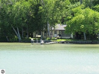 8012 W Latter Rd, Empire, MI 49630