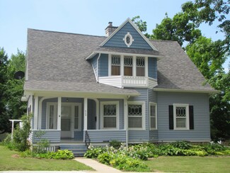 409 W Maple St, Maquoketa, IA 52060