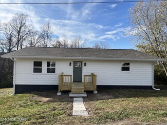121 Bryant Cir, Lake City, TN 37769