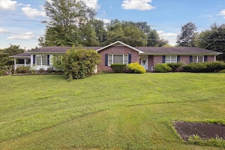 621 Bridgestone Dr, Raven, VA 24639