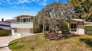 22903 De Kalb Dr, Calabasas, CA 91302