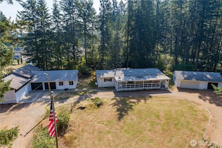 2201 E Island Lake Dr, Shelton, WA 98584