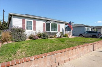2819 Warwood Rd, Lakewood, CA 90712