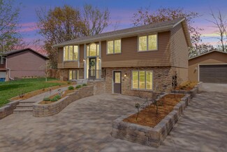 14926 Canada Ave W, Rosemount, MN 55068