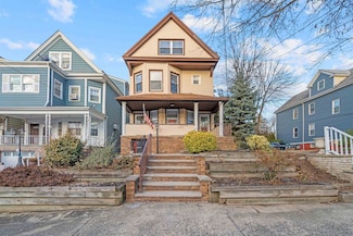 131 W 30th St, Bayonne, NJ 07002