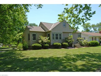 558 Harding Rd, Zanesville, OH 43701