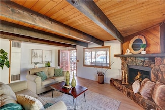 932 Hemlock Ln, Big Bear City, CA 92314