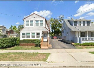 917 Linden Grove Ave, Lansing, MI 48912