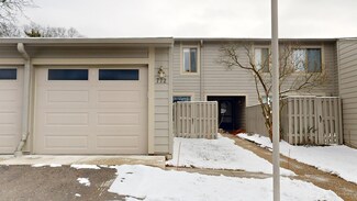 772 Watersedge Dr Unit 275, Ann Arbor, MI 48105