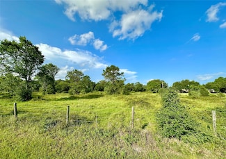 3717 County Road 326, Alvin, TX 77511