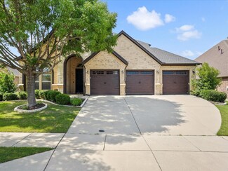 2505 Trailhead Dr, Fort Worth, TX 76177