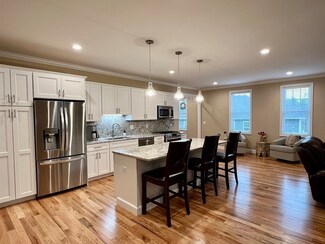 9 Walter Edwards St Unit 14, Uxbridge, MA 01569