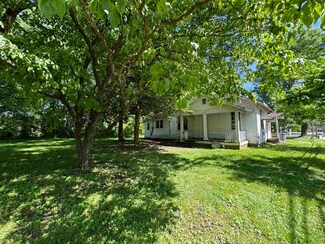 160 Tomlin St, Jackson, TN 38301
