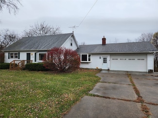 2112 Norcross Rd, Erie, PA 16510