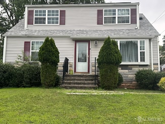 4 Fitzsimmons Ave, Middlesex, NJ 08846