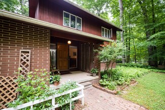 213 E Woodside Dr, Gambier, OH 43022