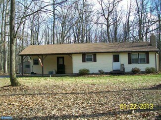 2711 Wood Ln, Morgantown, PA 19543