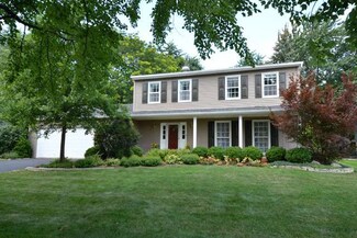 1147 Whirlaway Ave, Naperville, IL 60540