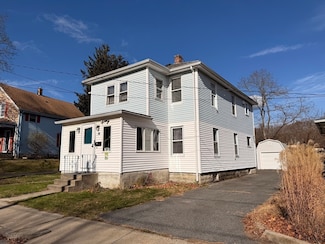 10 Huntington Ave, Blackstone, MA 01504