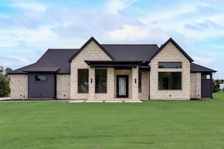 1376 Shadow Lakes Dr, Wills Point, TX 75169